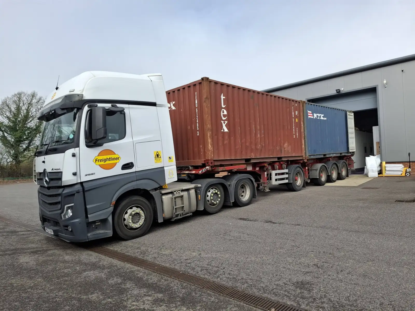 Mark Ratcliffe trucks and trade partners on a multi-vehicle international load