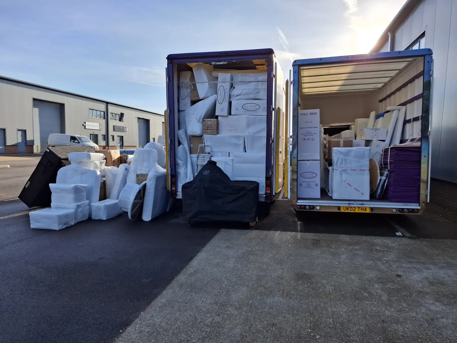 Mark Ratcliffe shipping a household to Thailand